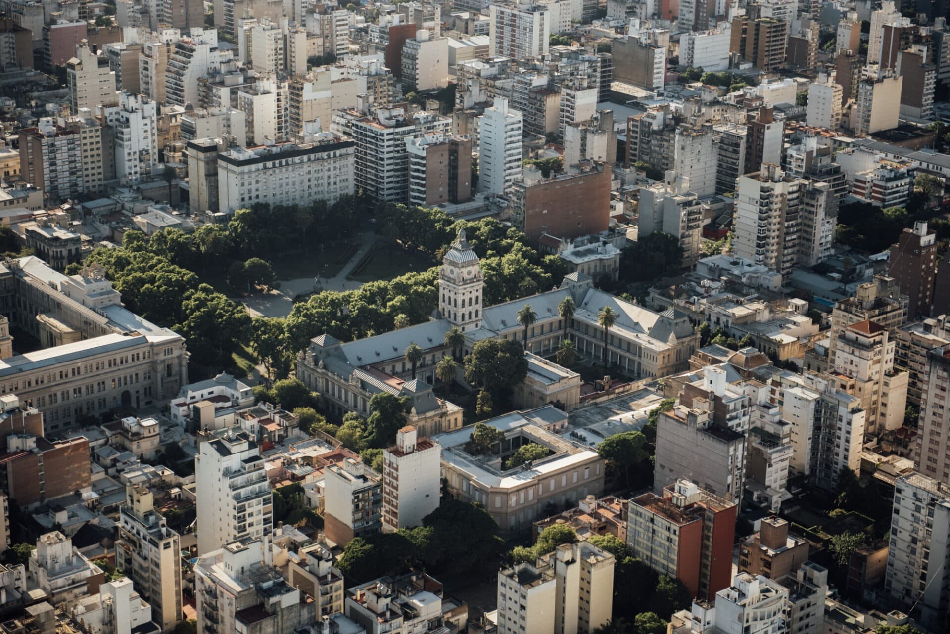 Frío y viento: cómo estará el tiempo este sábado en Rosario - imagen de origen