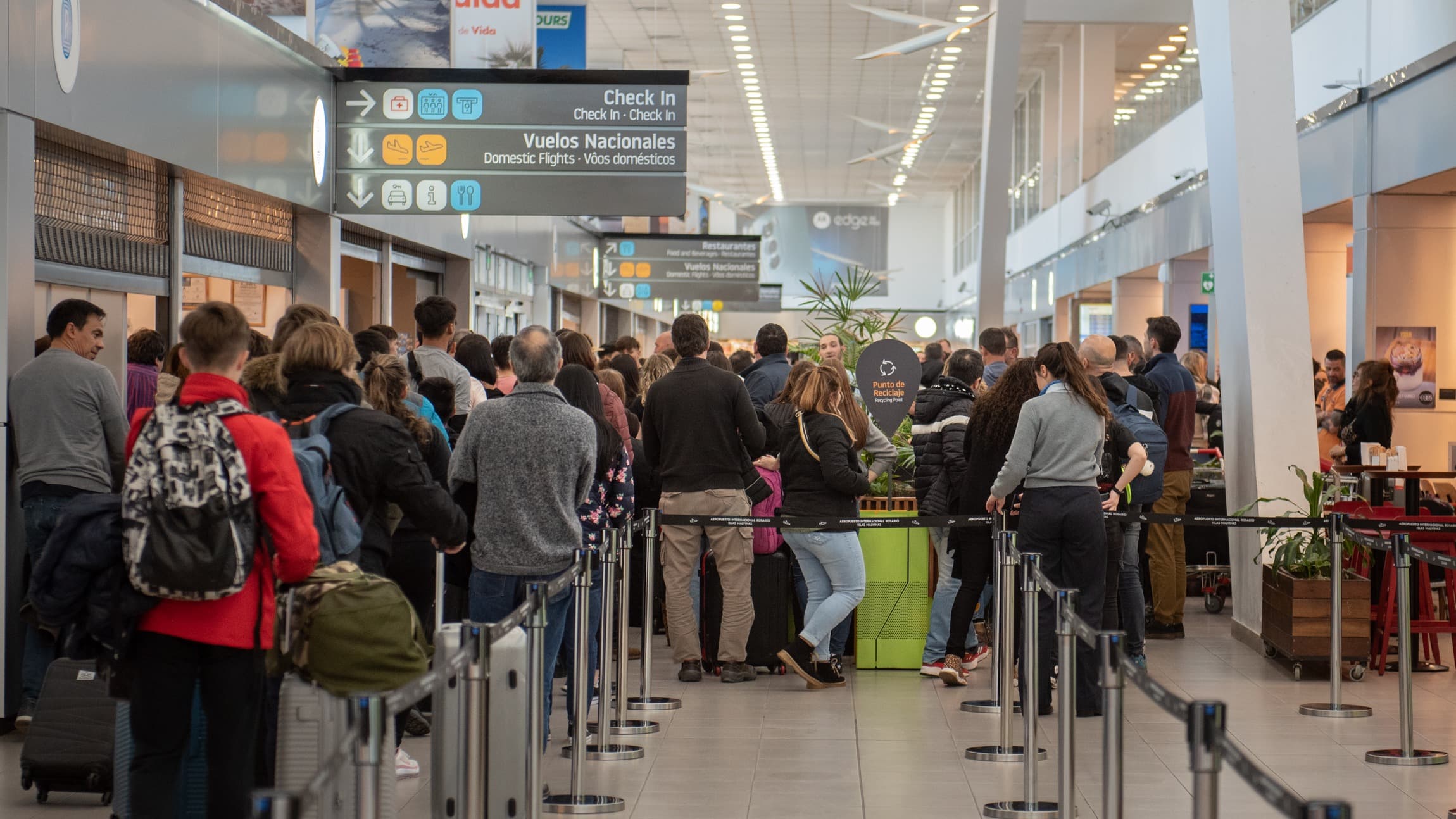 Paro en aeropuertos: qué pasará con los vuelos desde Rosario tras la suspensión - imagen de origen