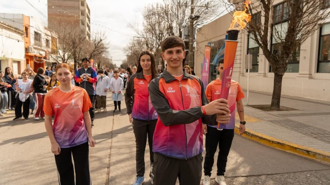 Tras su emotivo paso por Firmat, la Antorcha Suramericana continúa hacia Casilda - imagen de origen