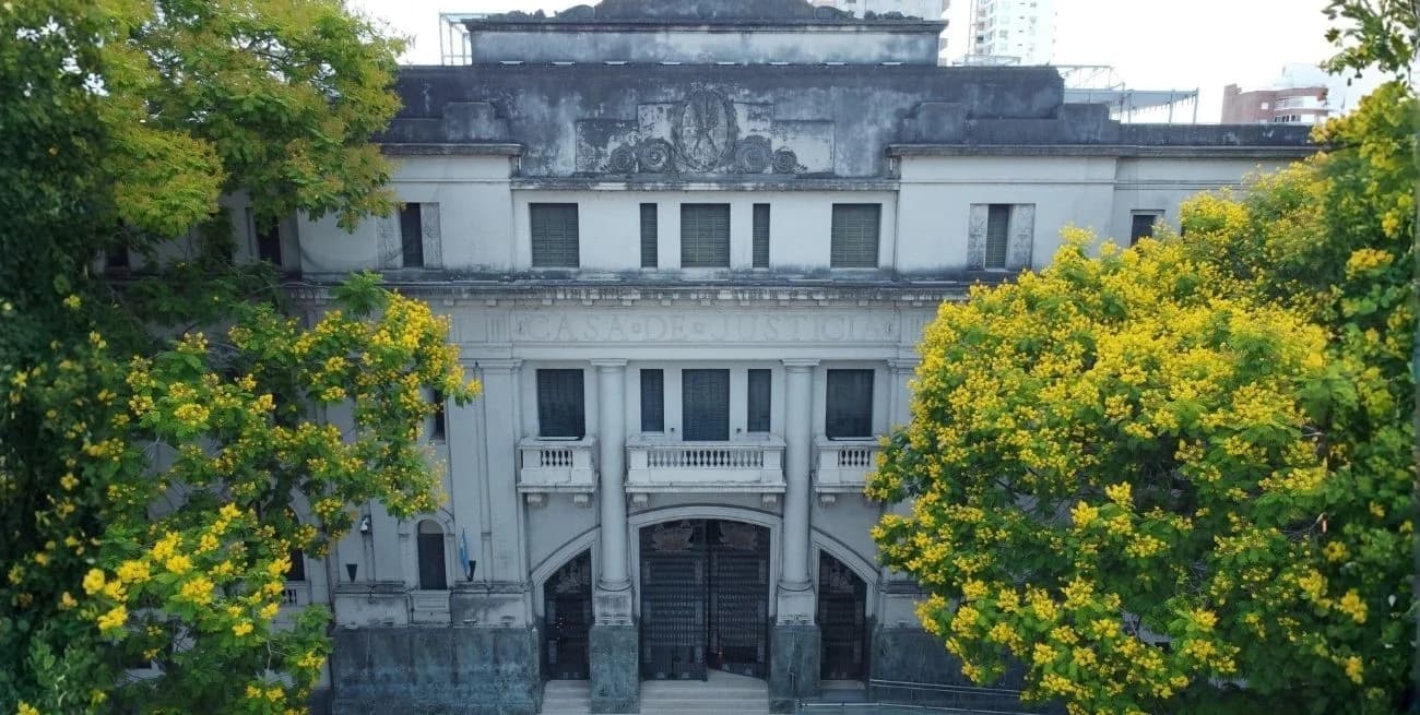 Barrio Roma: golpes y piedrazos terminaron con un vecino preso por lesiones - imagen de origen