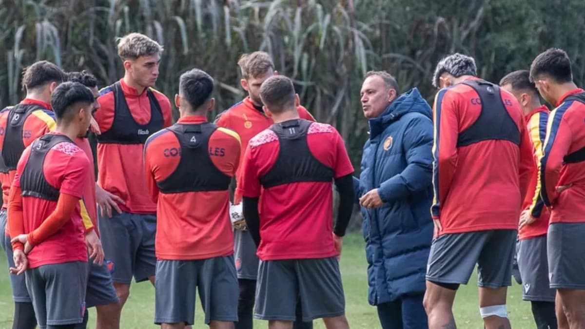 El director técnico rosarino con pasado en Central con récord de permanencia en un club del ascenso - imagen de origen