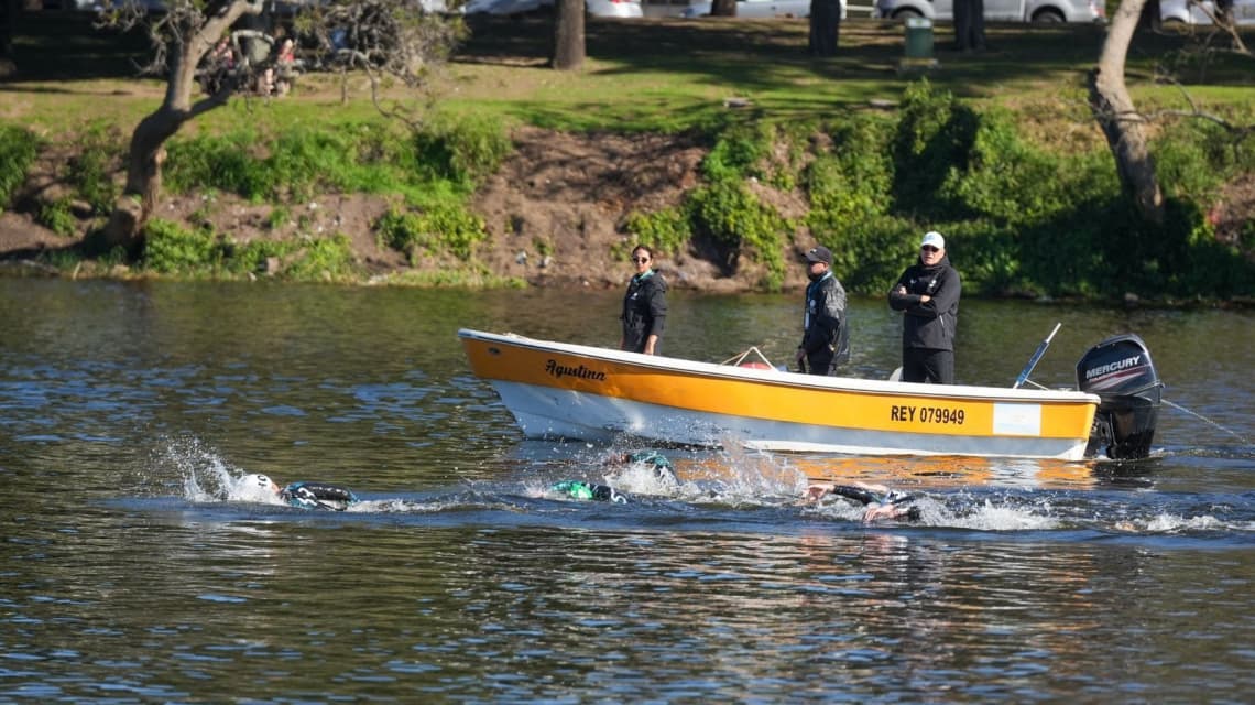 El Mundial Juvenil de Aguas Abiertas pone a prueba al lago del Parque del Sur antes de los Juegos Suramericanos - imagen de origen