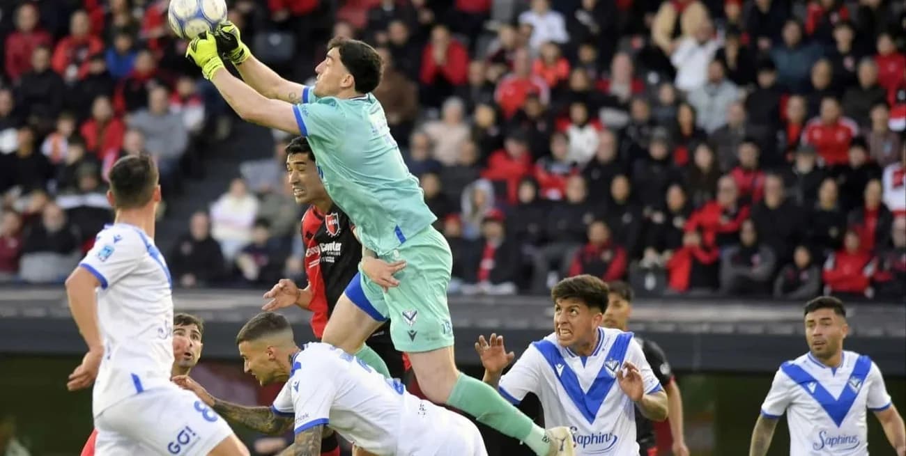 Mammana fue operado de urgencia tras sufrir un neumotórax en el partido ante Newell’s - imagen de origen