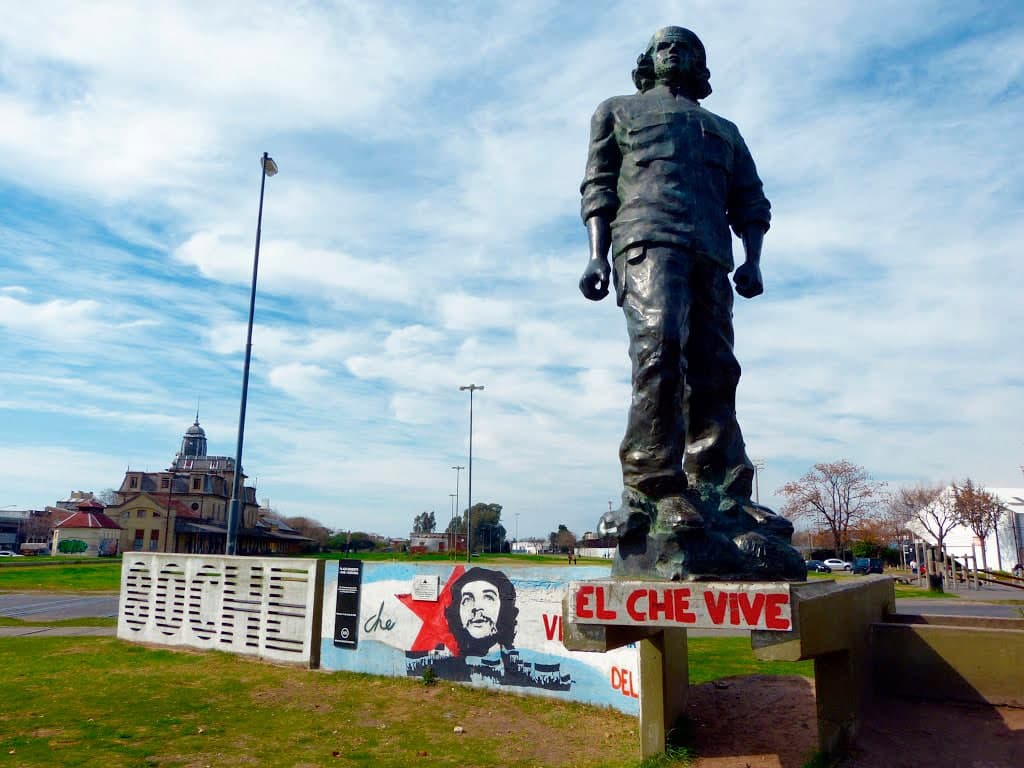 ¿Adiós al Che? El proyecto que busca cambiarle el nombre a una plaza de Rosario - imagen de origen